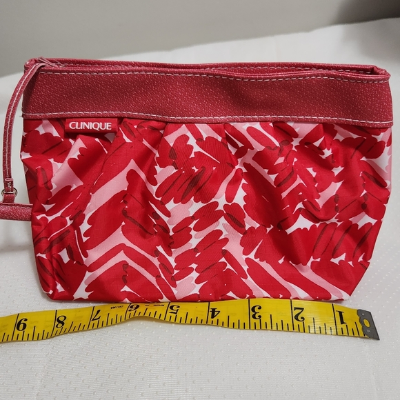 Clinique Cosmetic Makeup Travel Purse - Picture 9 of 10